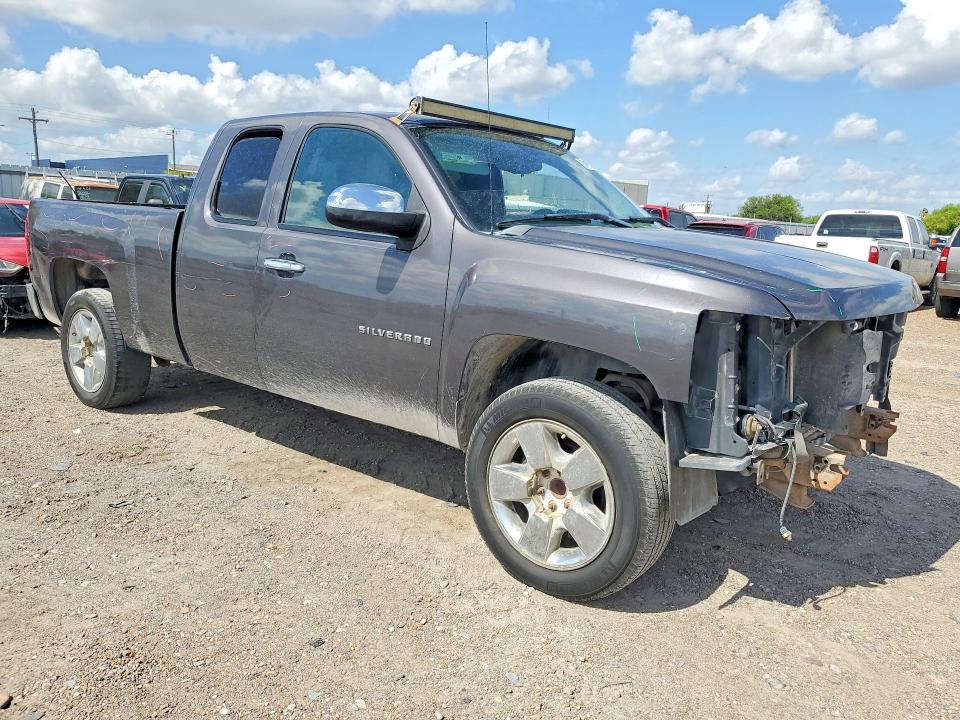 Photo 4 from auction – 2011 CHEVROLET SILVERADO with VIN 1GCRCSE00BZ312580