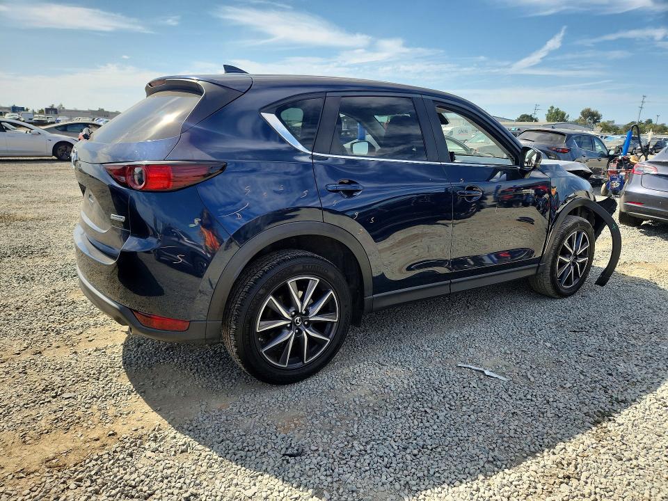 Photo 3 from auction – 2018 MAZDA CX-5 with VIN JM3KFACM7J1473036