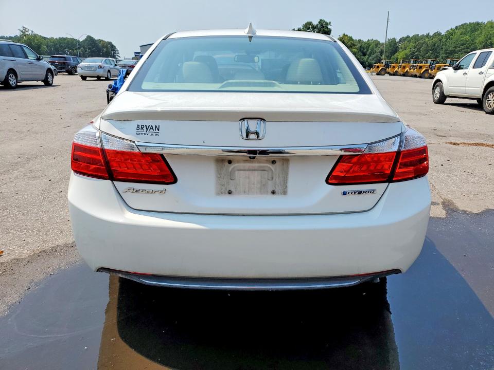 Photo 6 from auction – 2015 HONDA ACCORD with VIN 1HGCR6F59FA009521