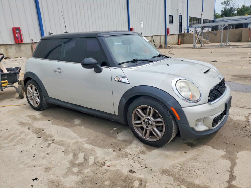 Photo 4 from auction – 2011 MINI COOPER with VIN WMWSV3C5XBTY12598
