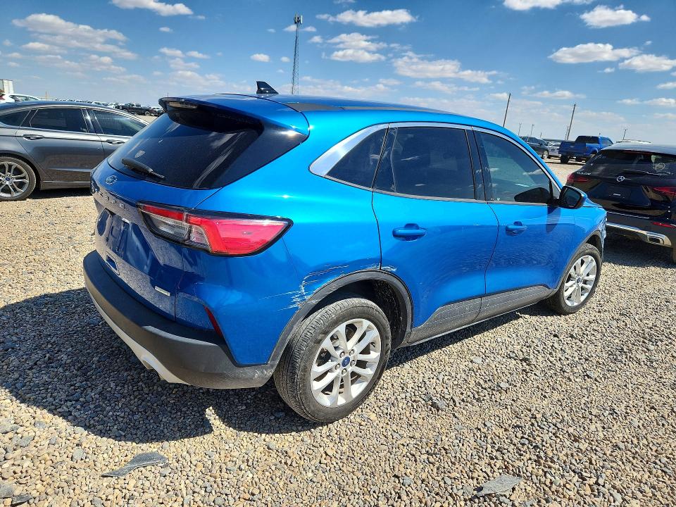 Photo 3 from auction – 2020 FORD ESCAPE with VIN 1FMCU0G61LUA14509