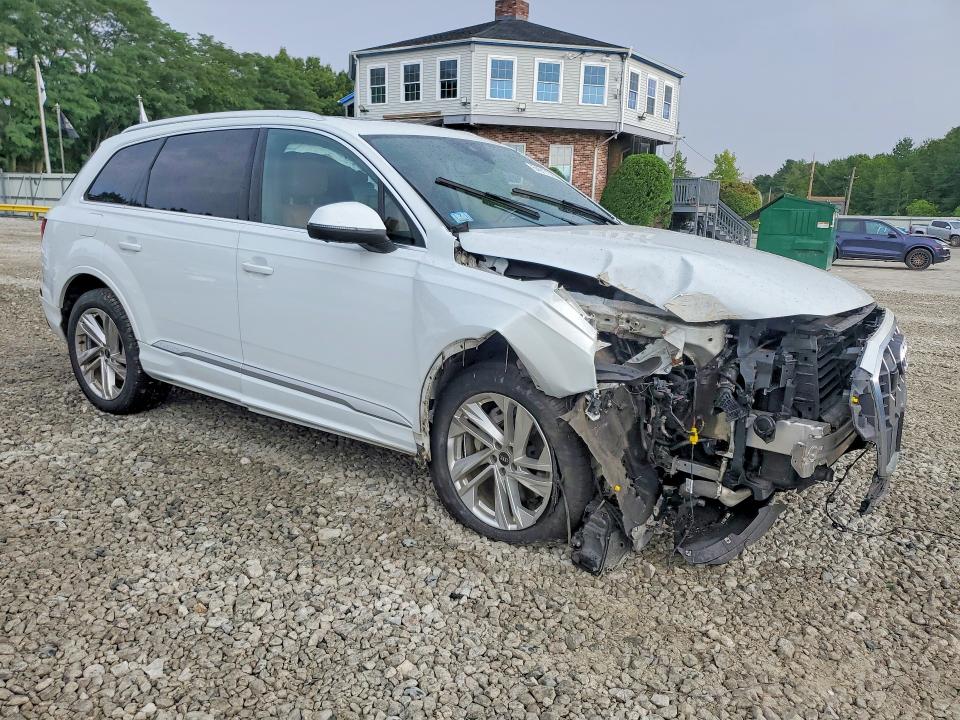 Photo 4 from auction – 2021 AUDI Q7 with VIN WA1LXAF77MD035047