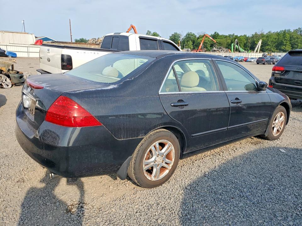 Photo 3 from auction – 2007 HONDA ACCORD with VIN 1HGCM56757A199409