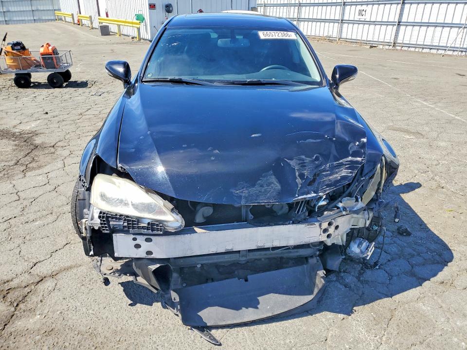 Photo 5 from auction – 2013 LEXUS IS with VIN JTHBF5C23D5191647