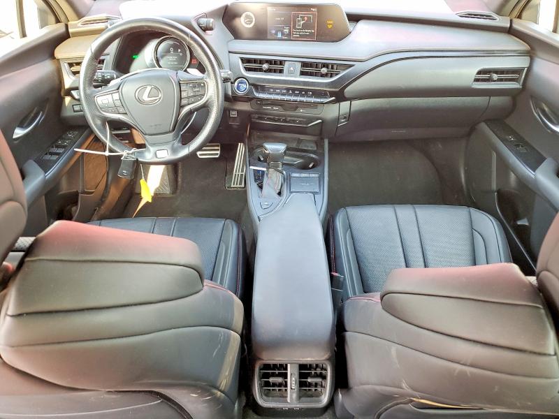 Photo 8 from auction – 2019 LEXUS UX with VIN JTHU9JBH2K2010972