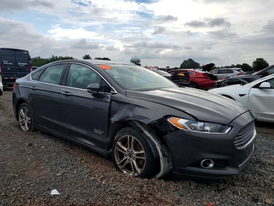 Photo 4 from auction – 2016 FORD FUSION with VIN 3FA6P0SU8GR402130