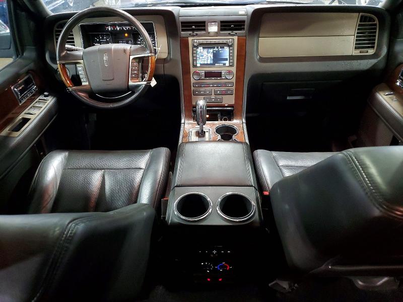 Photo 8 from auction – 2014 LINCOLN NAVIGATOR with VIN 5LMJJ2J59EEL02591