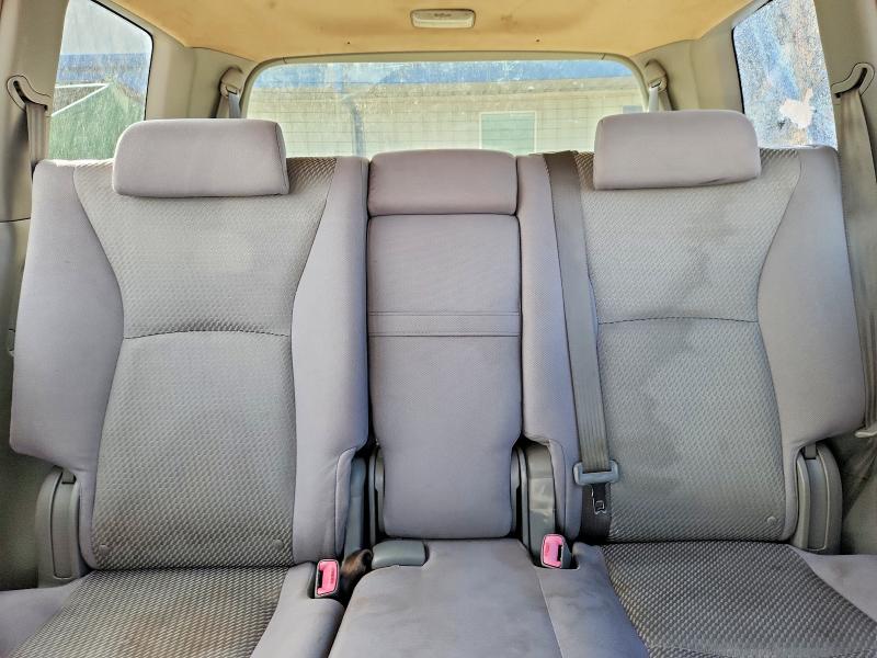 Photo 10 from auction – 2005 TOYOTA HIGHLANDER with VIN JTEGP21A150069327