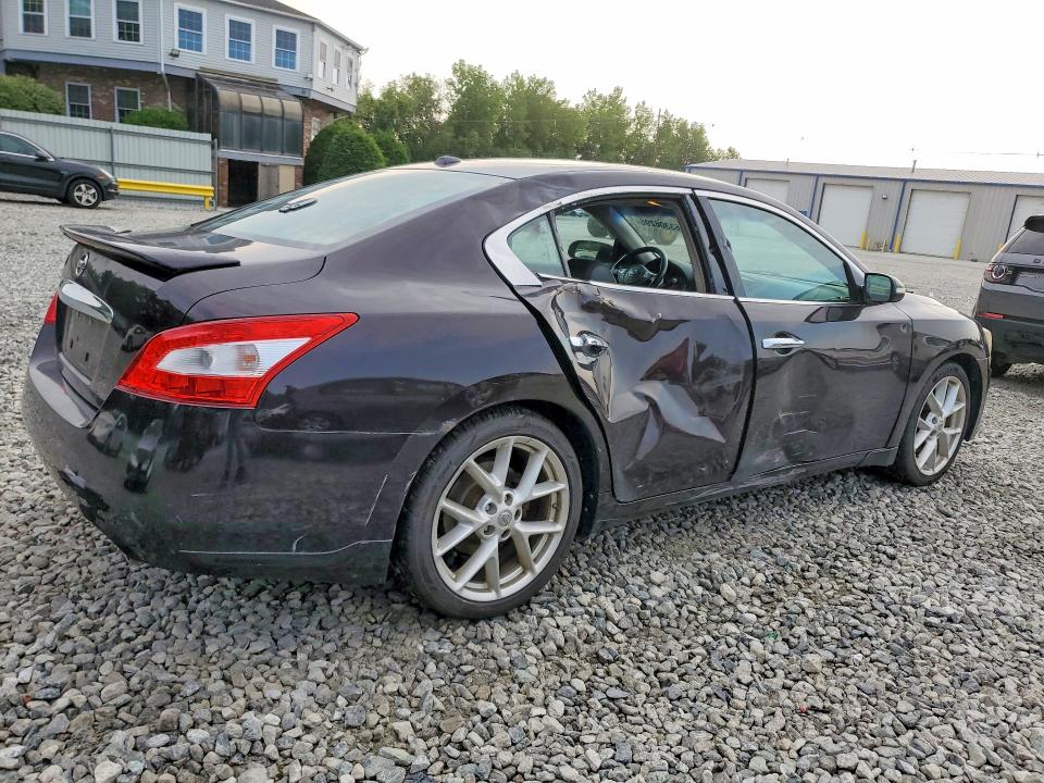 Photo 3 from auction – 2011 NISSAN MAXIMA with VIN 1N4AA5AP9BC852770