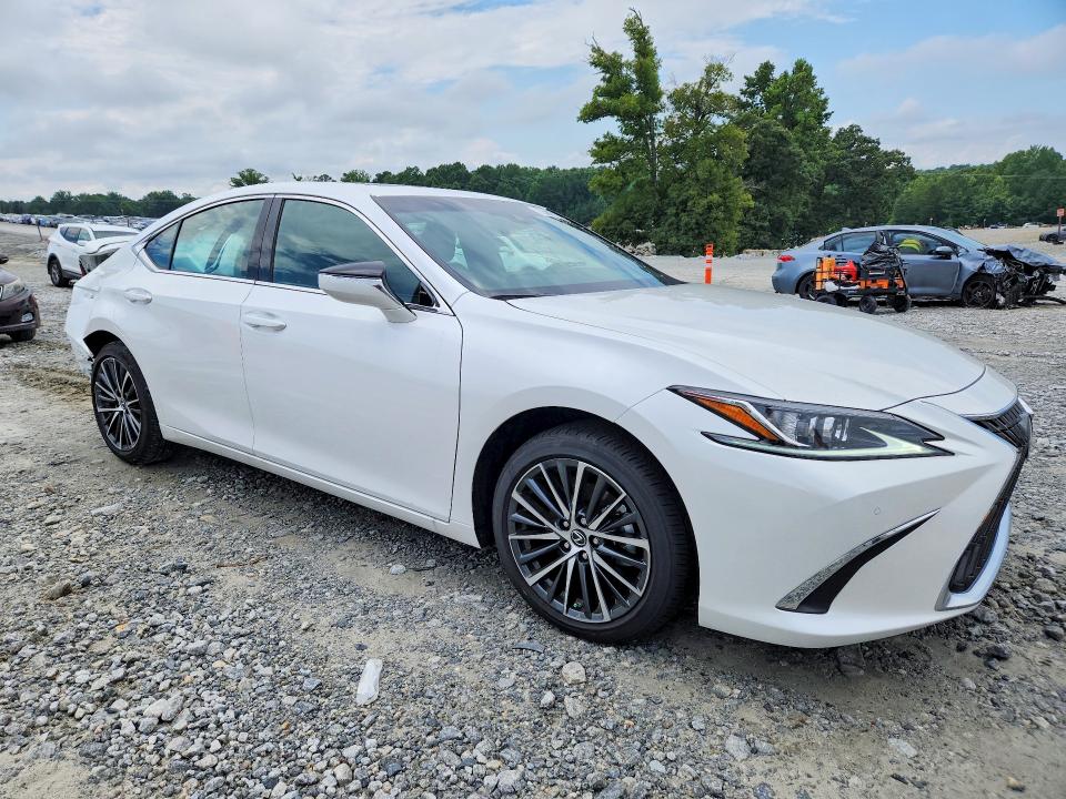Photo 4 from auction – 2025 LEXUS ES 300H with VIN 58ADA1C18SU062321