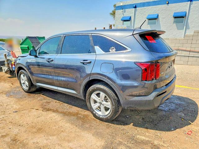 Photo 2 from auction – 2022 KIA SORENTO with VIN 5XYRGDLC6NG099795