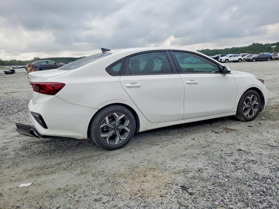 Photo 3 from auction – 2021 KIA FORTE with VIN 3KPF24AD5ME383167