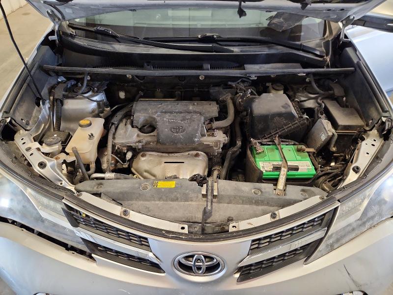 Photo 12 from auction – 2015 TOYOTA RAV4 with VIN 2T3BFREV8FW327346