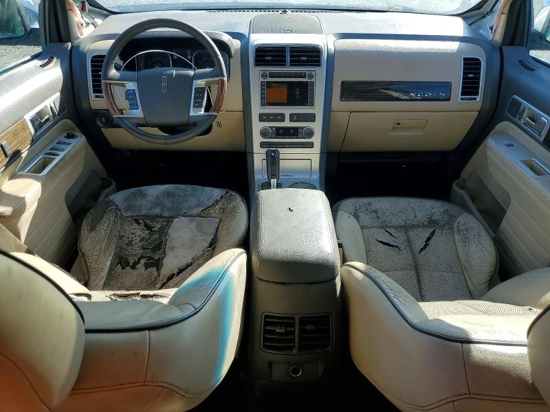 Photo 8 from auction – 2010 LINCOLN MKX with VIN 2LMDJ8JC1ABJ33744