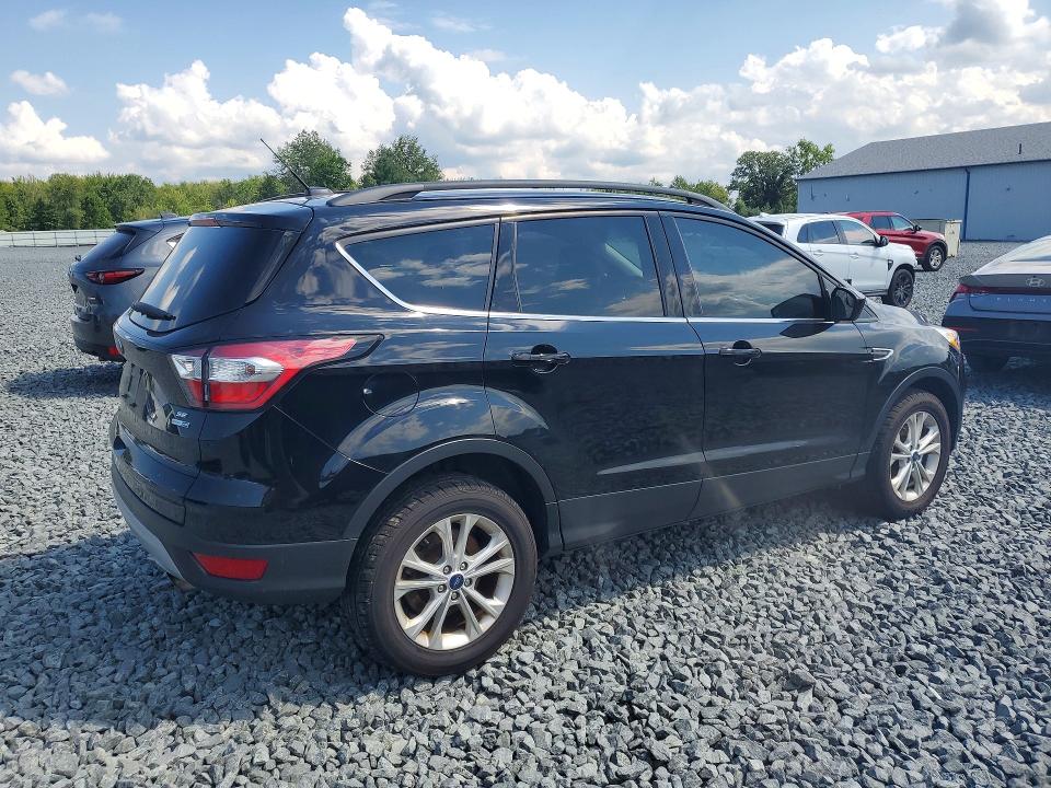 Photo 3 from auction – 2018 FORD ESCAPE with VIN 1FMCU9GD6JUD27569