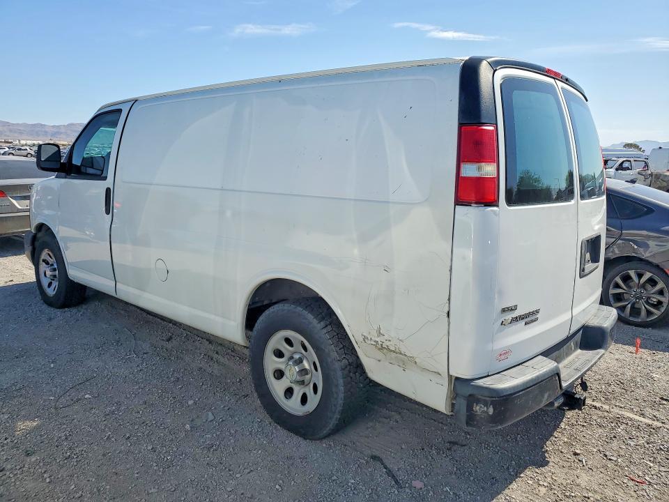 Photo 2 from auction – 2011 CHEVROLET EXPRESS G1500 with VIN 1GCSGAF40B1135061