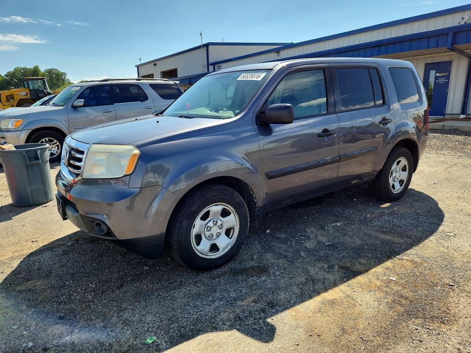 HONDA PILOT 2015 with VIN 5FNYF4H23FB076000 - Photo from auction