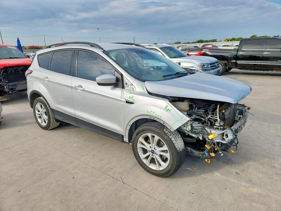 Photo 4 from auction – 2018 FORD ESCAPE with VIN 1FMCU0GD3JUC18109