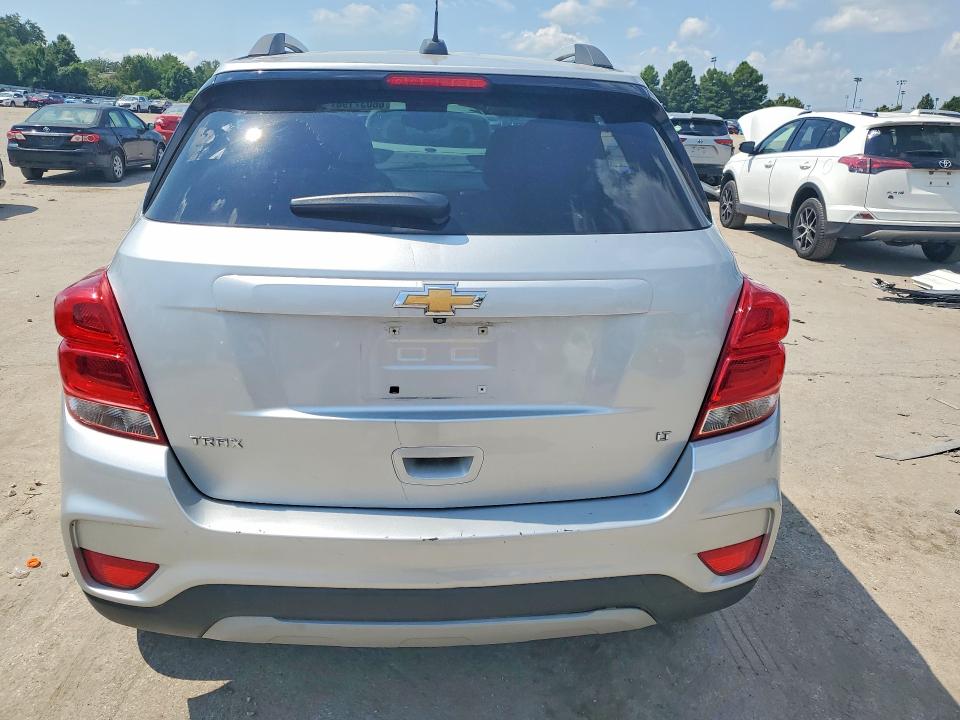 Photo 6 from auction – 2018 CHEVROLET TRAX with VIN KL7CJLSB7JB734678