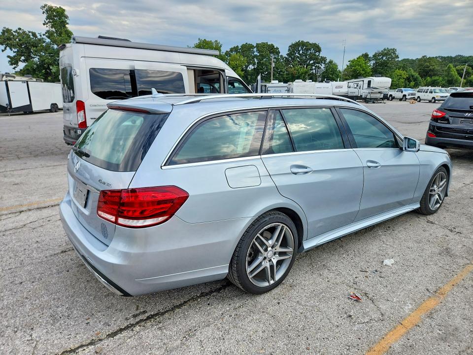 Foto 3 de la subasta – 2014 MERCEDES-BENZ E con VIN WDDHH8JBXEA791610
