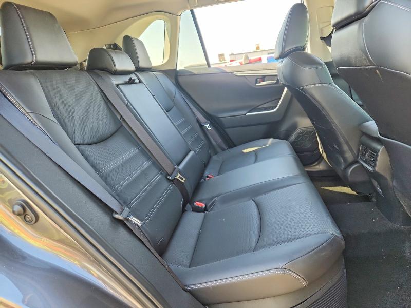 Photo 10 from auction – 2024 TOYOTA RAV4 with VIN JTMD6RFV4RD124155