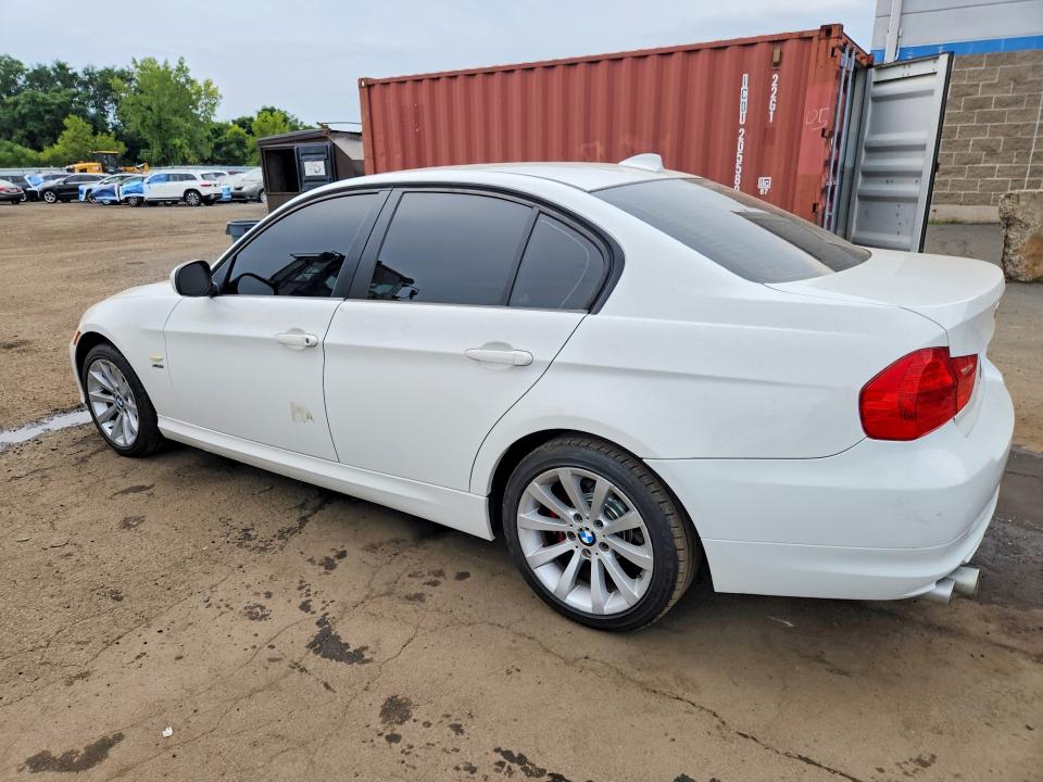 Photo 2 from auction – 2011 BMW 328 with VIN WBAPK5C52BA811189