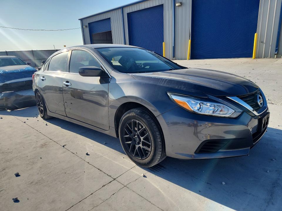 Photo 4 from auction – 2016 NISSAN ALTIMA with VIN 1N4AL3AP5GN379623