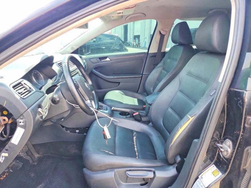 Photo 7 from auction – 2012 VOLKSWAGEN JETTA with VIN 3VWDP7AJ0CM067113