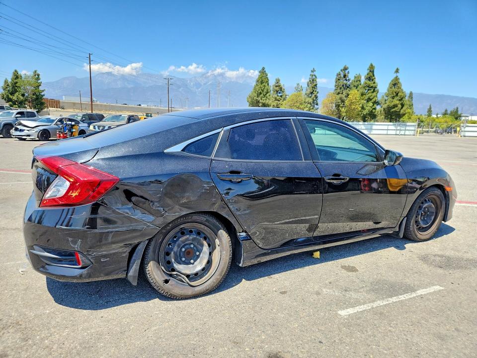 Photo 3 from auction – 2019 HONDA CIVIC with VIN 2HGFC2F66KH565295