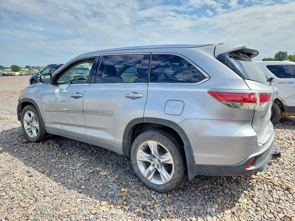 Photo 2 from auction – 2015 TOYOTA HIGHLANDER with VIN 5TDDKRFH5FS216784