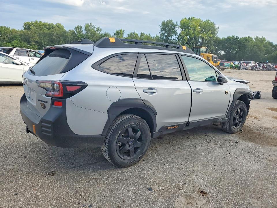 Photo 3 from auction – 2024 SUBARU OUTBACK with VIN 4S4BTGSD2R3135769