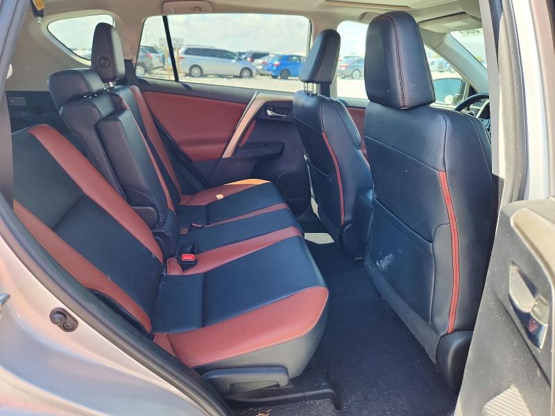 Photo 11 from auction – 2015 TOYOTA RAV4 with VIN 2T3DFREV4FW290143