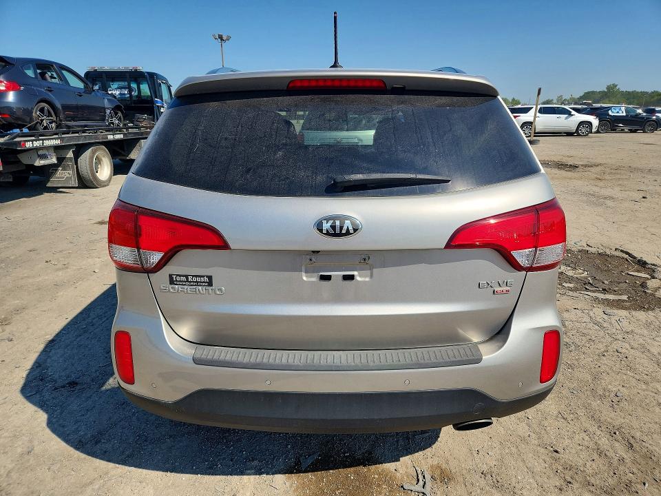 Photo 6 from auction – 2014 KIA SORENTO with VIN 5XYKU4A73EG431692