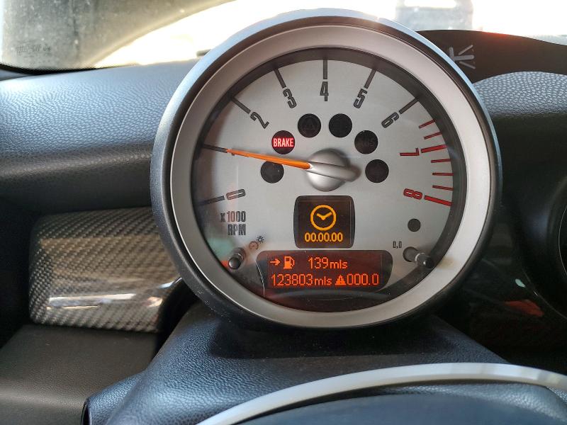 Photo 9 from auction – 2010 MINI COOPER with VIN WMWMM9C50ATL04315