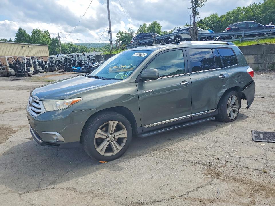 TOYOTA HIGHLANDER 2013 with VIN 5TDDK3EH9DS203841 - Photo from auction