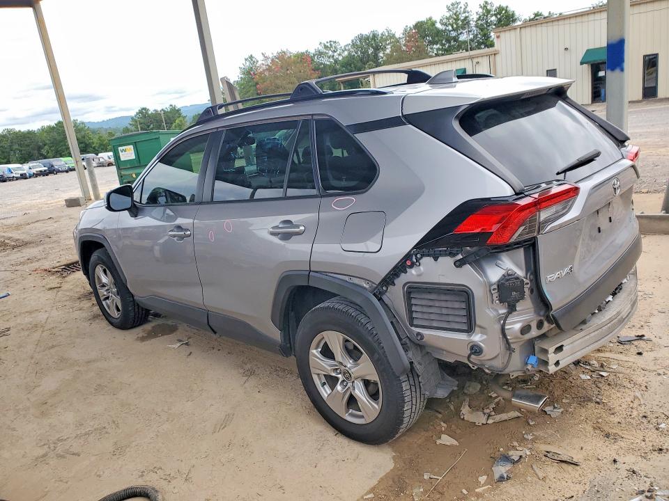 Photo 2 from auction – 2020 TOYOTA RAV4 with VIN JTMP1RFV5LD059710
