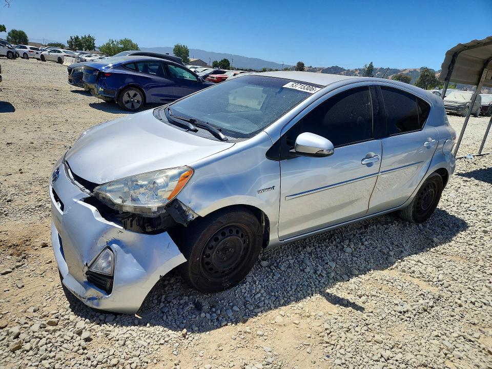 TOYOTA PRIUS C 2012 with VIN JTDKDTB37C1002638 - Photo from auction