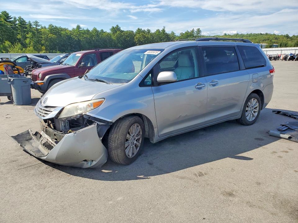 TOYOTA SIENNA 2011 with VIN 5TDDK3DC4BS018423 - Photo from auction