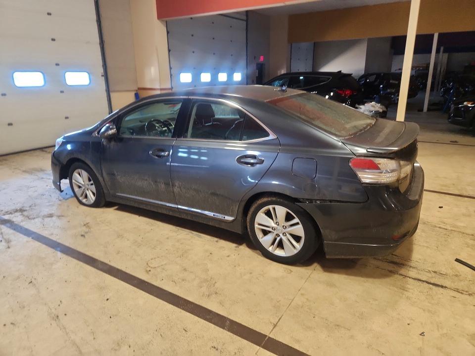 Photo 2 from auction – 2011 LEXUS HS with VIN JTHBB1BA5B2047402