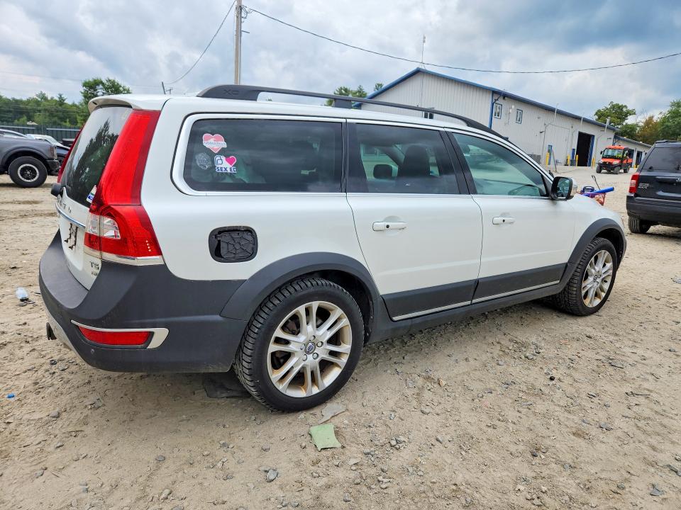 Photo 3 from auction – 2016 VOLVO XC70 with VIN YV4612NK5G1264152
