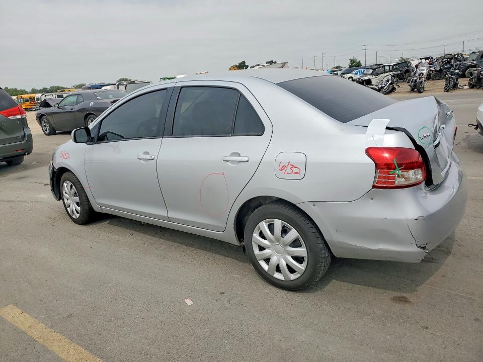 Photo 2 from auction – 2010 TOYOTA YARIS with VIN JTDBT4K37A4075657