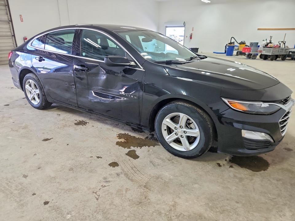 Zdjęcie 4 z aukcji – 2024 CHEVROLET MALIBU z VIN 1G1ZD5ST0RF115264