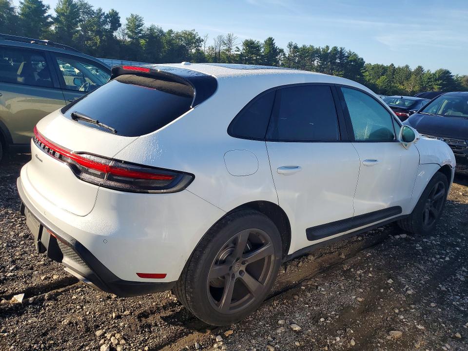 Foto 3 de la subasta – 2022 PORSCHE MACAN con VIN WP1AA2A55NLB04740