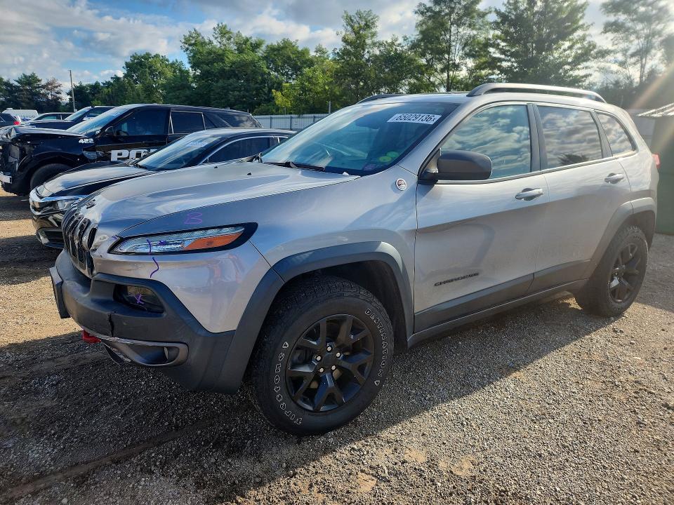 JEEP CHEROKEE 2016 مع رقم تعريف المركبة 1C4PJMBS3GW142691 - صورة من المزاد