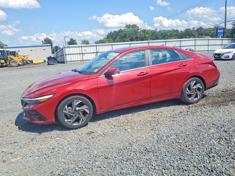 Снимка 1 от търг – 2026 HYUNDAI ELANTRA с VIN KMHLP4DG5TU107139