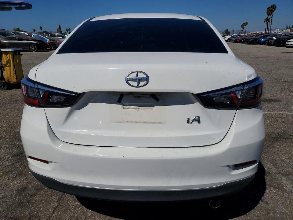 Photo 6 from auction – 2016 SCION IA with VIN 3MYDLBZV0GY141364