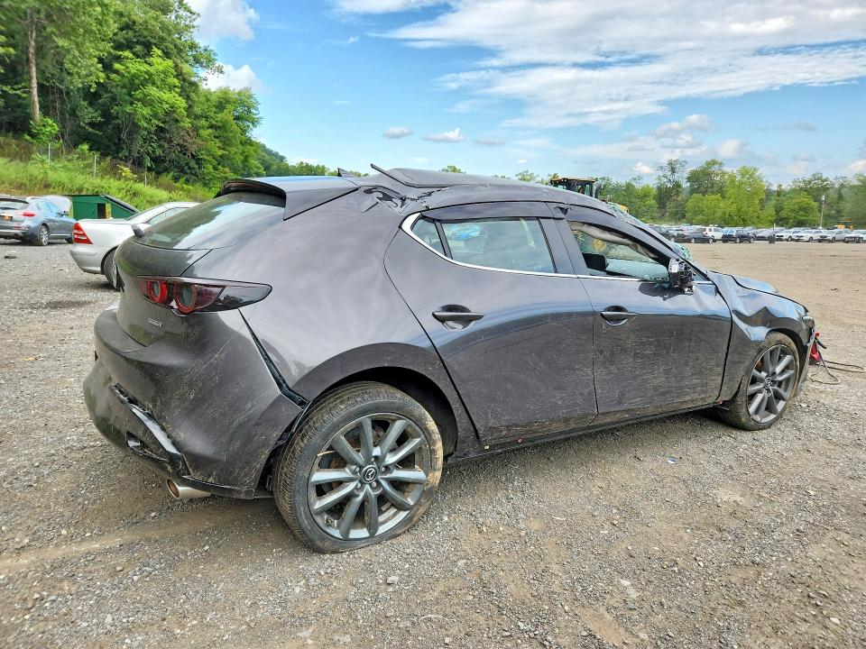 Photo 3 from auction – 2020 MAZDA 3 with VIN JM1BPBMMXL1154114