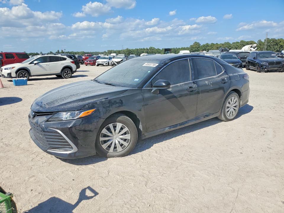 Photo 1 from auction – 2023 TOYOTA CAMRY with VIN 4T1C31AK1PU055629