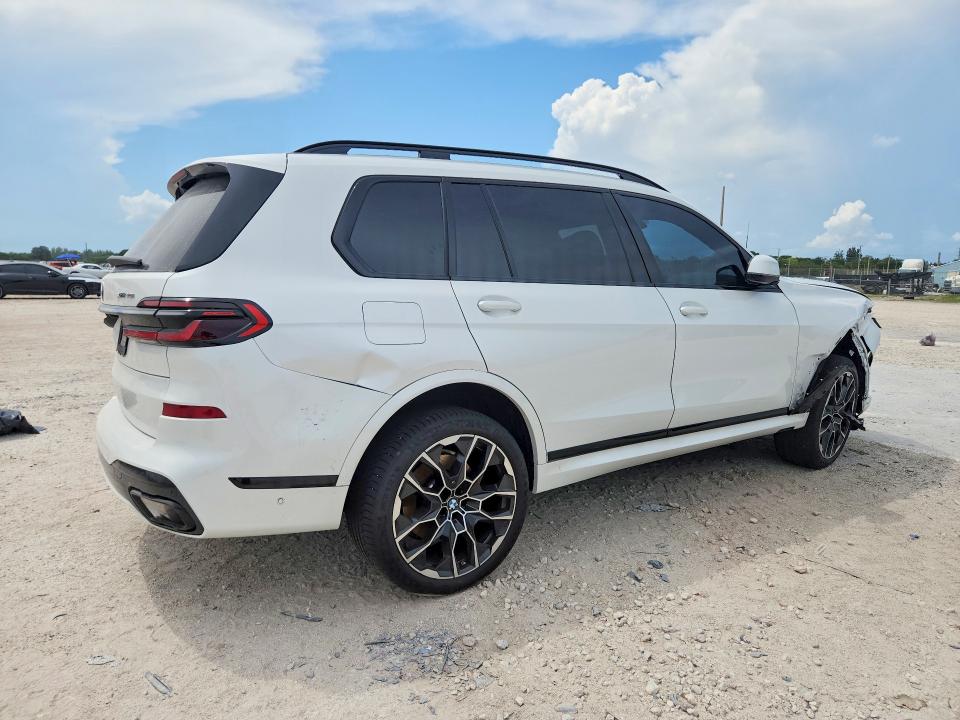Photo 3 from auction – 2024 BMW X7 with VIN 5UX23EM08R9W19296