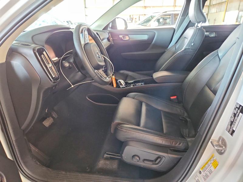 Photo 7 from auction – 2023 VOLVO XC40 with VIN YV4L12UX2P2943841